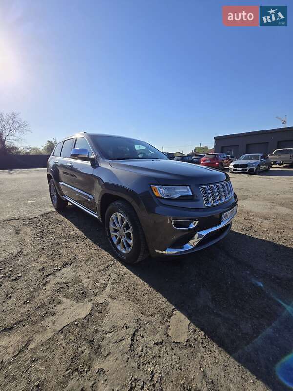Внедорожник / Кроссовер Jeep Grand Cherokee 2015 в Житомире