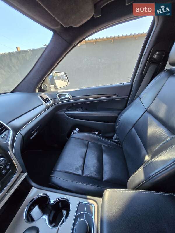 Внедорожник / Кроссовер Jeep Grand Cherokee 2015 в Житомире