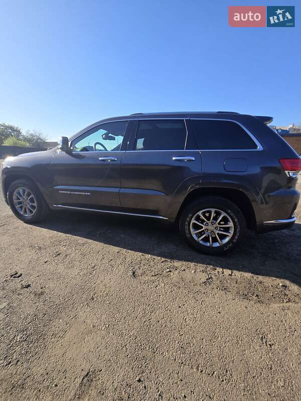 Внедорожник / Кроссовер Jeep Grand Cherokee 2015 в Житомире