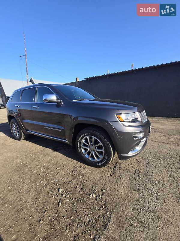 Внедорожник / Кроссовер Jeep Grand Cherokee 2015 в Житомире