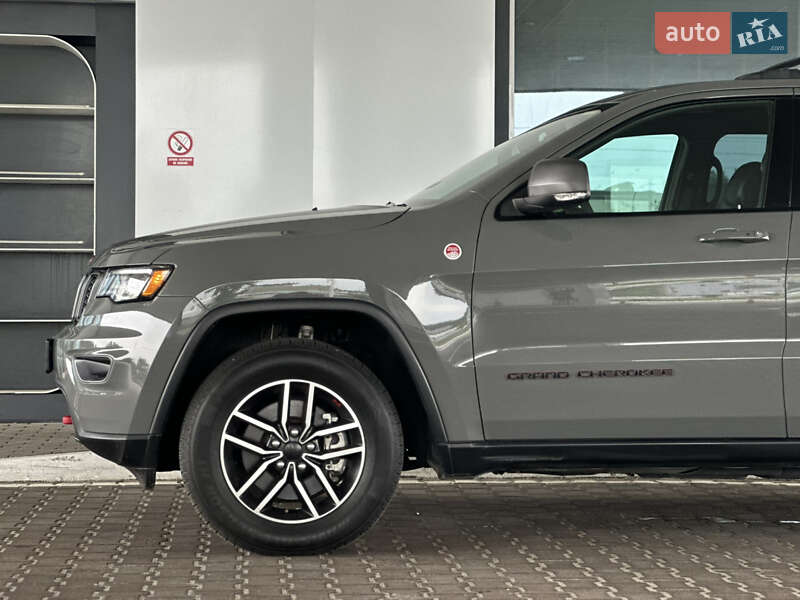 Внедорожник / Кроссовер Jeep Grand Cherokee 2020 в Киеве