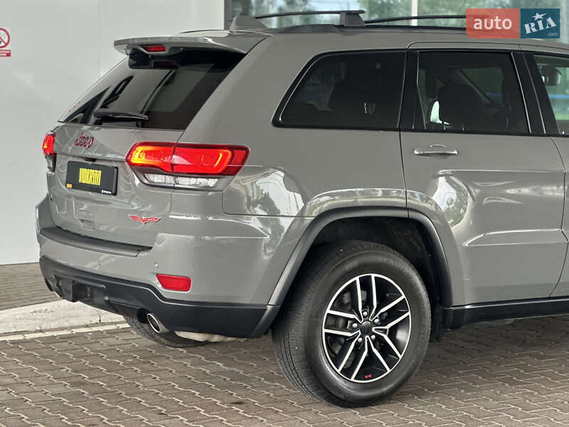 Внедорожник / Кроссовер Jeep Grand Cherokee 2020 в Киеве