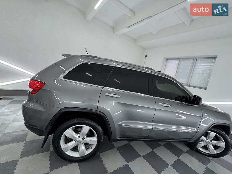 Внедорожник / Кроссовер Jeep Grand Cherokee 2011 в Трускавце
