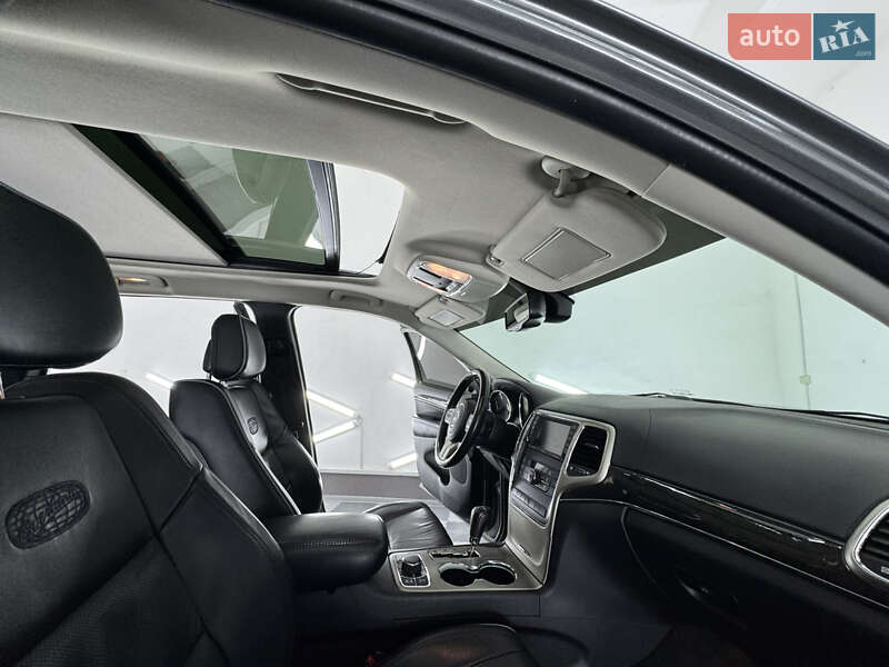 Внедорожник / Кроссовер Jeep Grand Cherokee 2011 в Трускавце