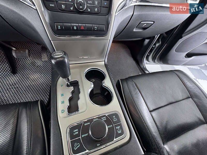 Внедорожник / Кроссовер Jeep Grand Cherokee 2011 в Трускавце