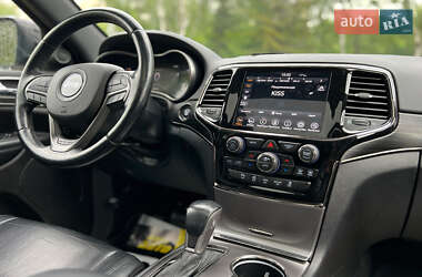 Позашляховик / Кросовер Jeep Grand Cherokee 2020 в 