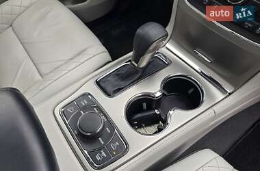 Внедорожник / Кроссовер Jeep Grand Cherokee 2017 в 