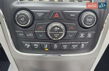 Внедорожник / Кроссовер Jeep Grand Cherokee 2017 в 