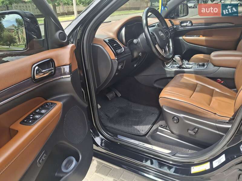 Внедорожник / Кроссовер Jeep Grand Cherokee 2021 в Черкассах