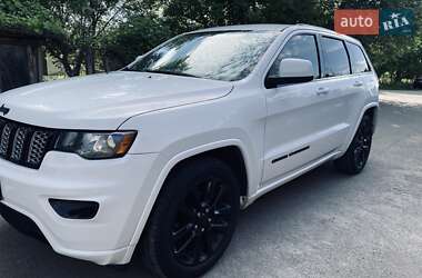 Позашляховик / Кросовер Jeep Grand Cherokee 2018 в 