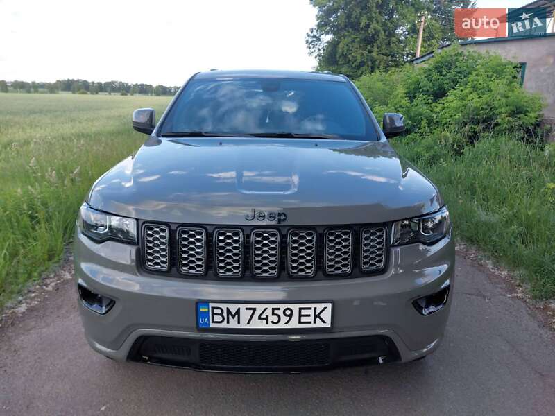 Внедорожник / Кроссовер Jeep Grand Cherokee 2022 в Ромнах