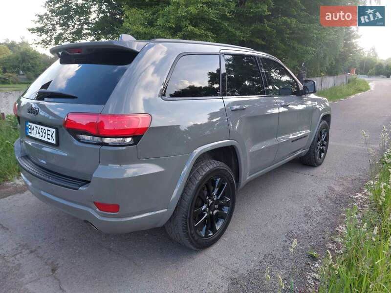 Внедорожник / Кроссовер Jeep Grand Cherokee 2022 в Ромнах
