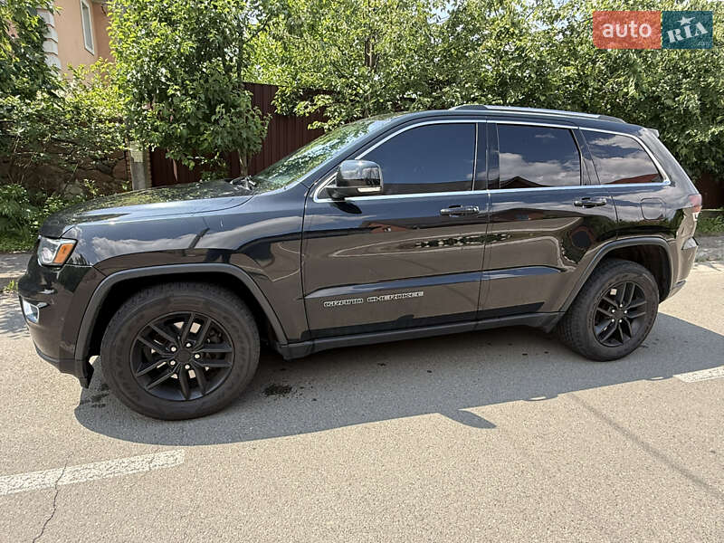 Внедорожник / Кроссовер Jeep Grand Cherokee 2017 в Киеве