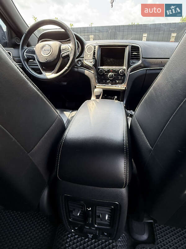 Внедорожник / Кроссовер Jeep Grand Cherokee 2017 в Киеве