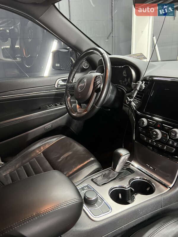 Внедорожник / Кроссовер Jeep Grand Cherokee 2019 в Киеве