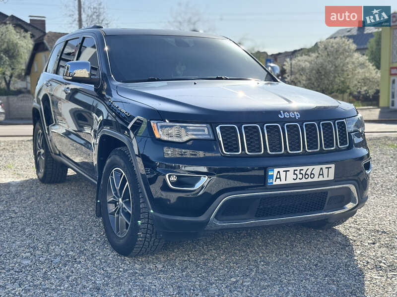 Позашляховик / Кросовер Jeep Grand Cherokee 2017 в Івано-Франківську