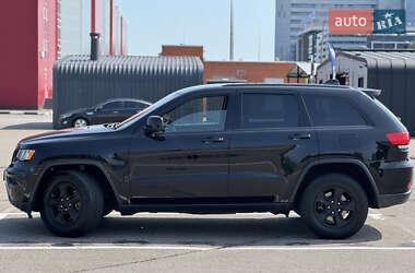 Внедорожник / Кроссовер Jeep Grand Cherokee 2016 в 