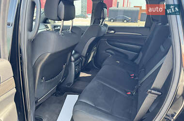 Внедорожник / Кроссовер Jeep Grand Cherokee 2016 в 