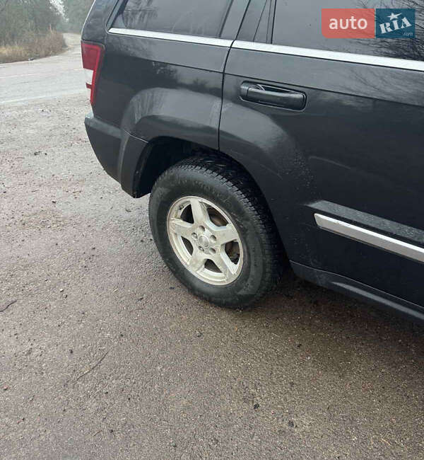 Внедорожник / Кроссовер Jeep Grand Cherokee 2006 в Сумах