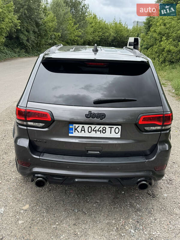 Внедорожник / Кроссовер Jeep Grand Cherokee 2016 в Киеве