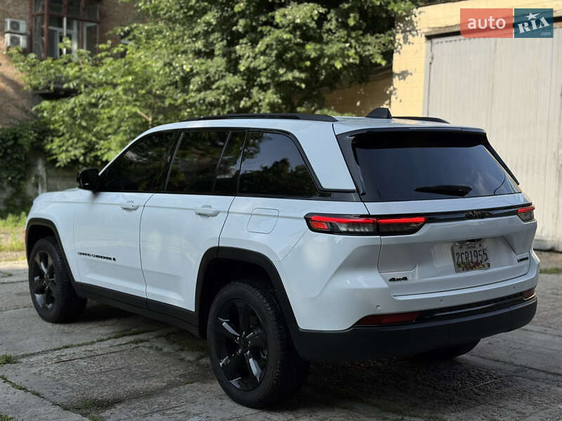 Внедорожник / Кроссовер Jeep Grand Cherokee 2024 в Киеве