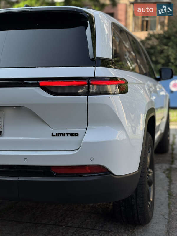 Внедорожник / Кроссовер Jeep Grand Cherokee 2024 в Киеве