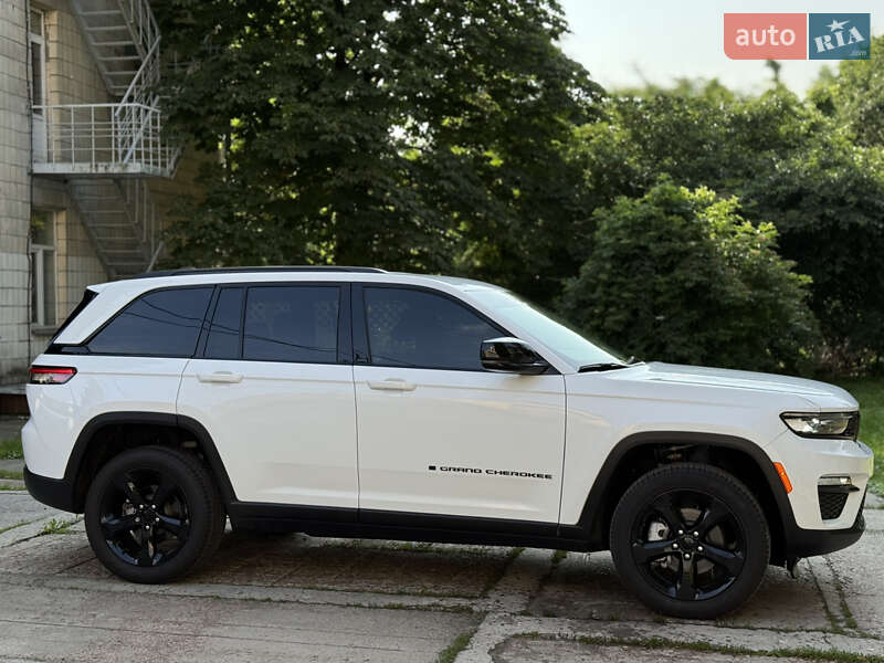Внедорожник / Кроссовер Jeep Grand Cherokee 2024 в Киеве