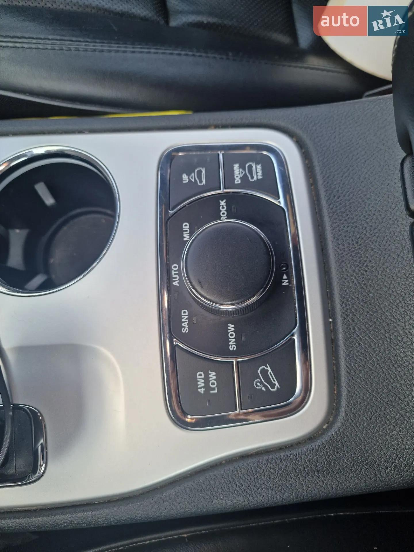 2015 Jeep Grand Cherokee - мініатюра 27