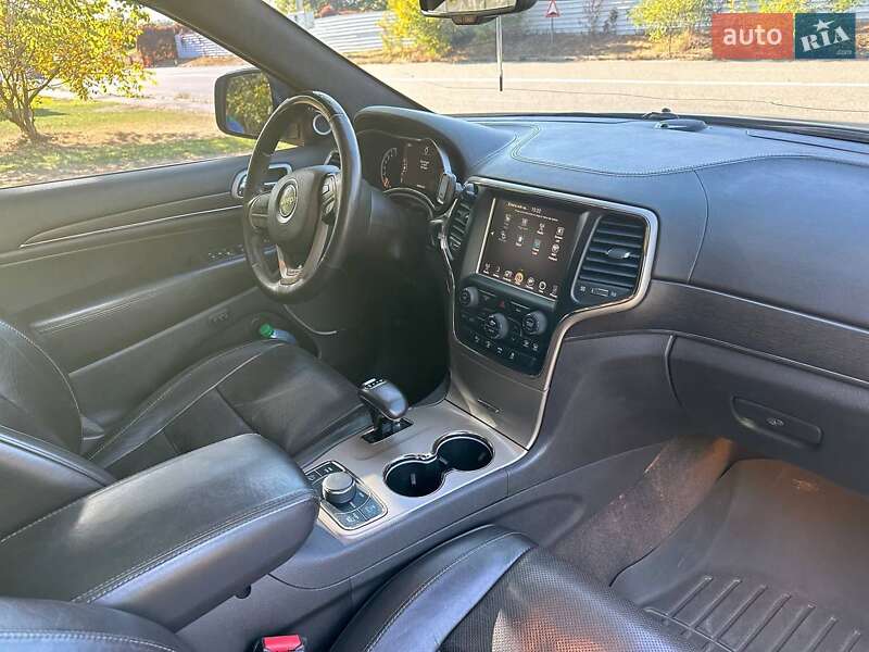 Внедорожник / Кроссовер Jeep Grand Cherokee 2014 в Киеве