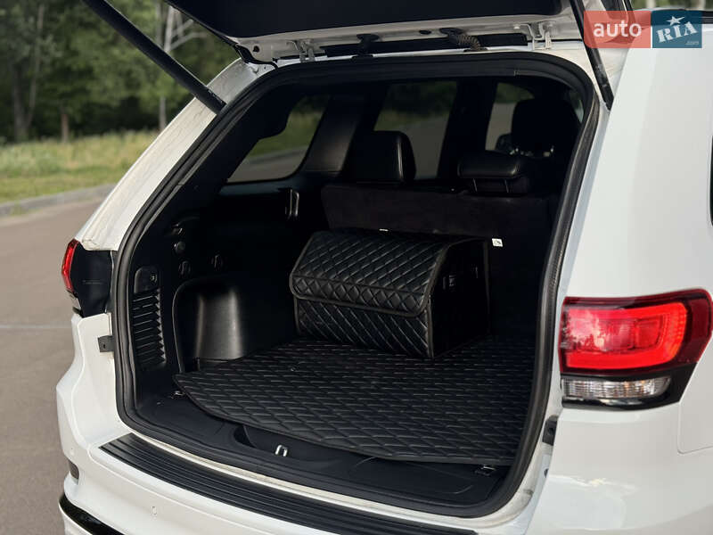 Внедорожник / Кроссовер Jeep Grand Cherokee 2021 в Сумах