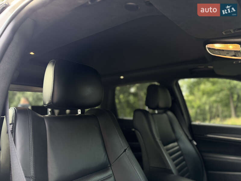 Внедорожник / Кроссовер Jeep Grand Cherokee 2021 в Сумах