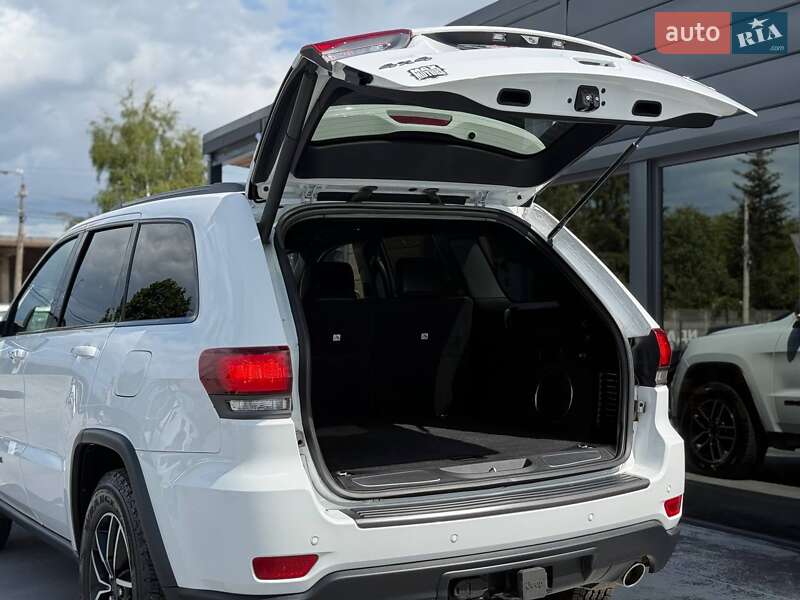 Внедорожник / Кроссовер Jeep Grand Cherokee 2021 в Ровно