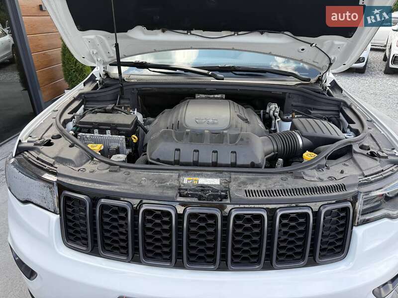 Внедорожник / Кроссовер Jeep Grand Cherokee 2021 в Ровно