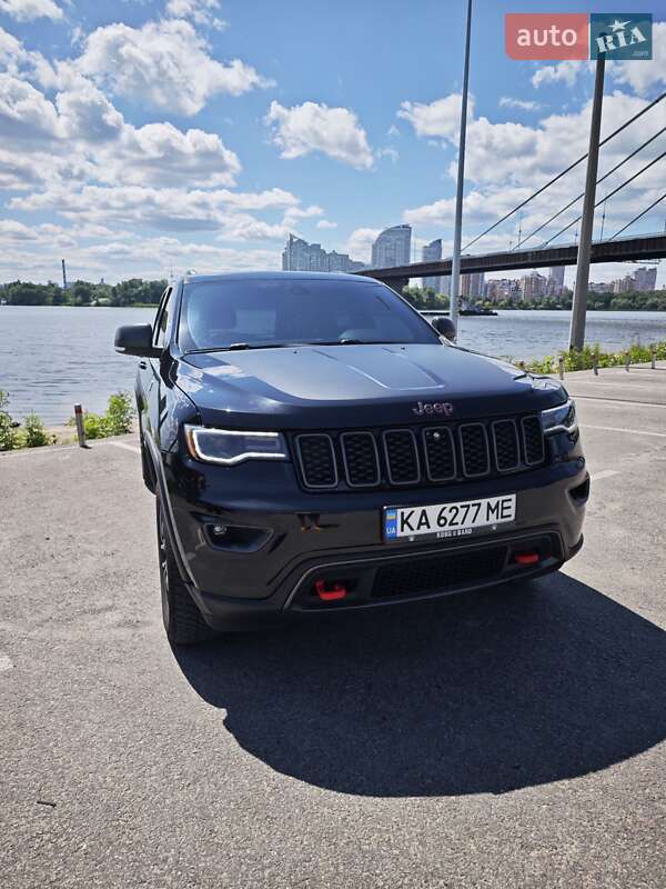 Внедорожник / Кроссовер Jeep Grand Cherokee 2018 в Киеве