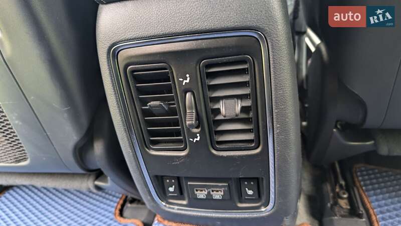 Внедорожник / Кроссовер Jeep Grand Cherokee 2017 в Сумах