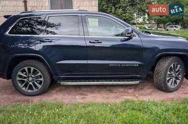 Внедорожник / Кроссовер Jeep Grand Cherokee 2017 в 