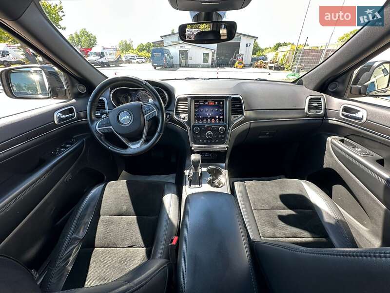 Внедорожник / Кроссовер Jeep Grand Cherokee 2017 в Киеве