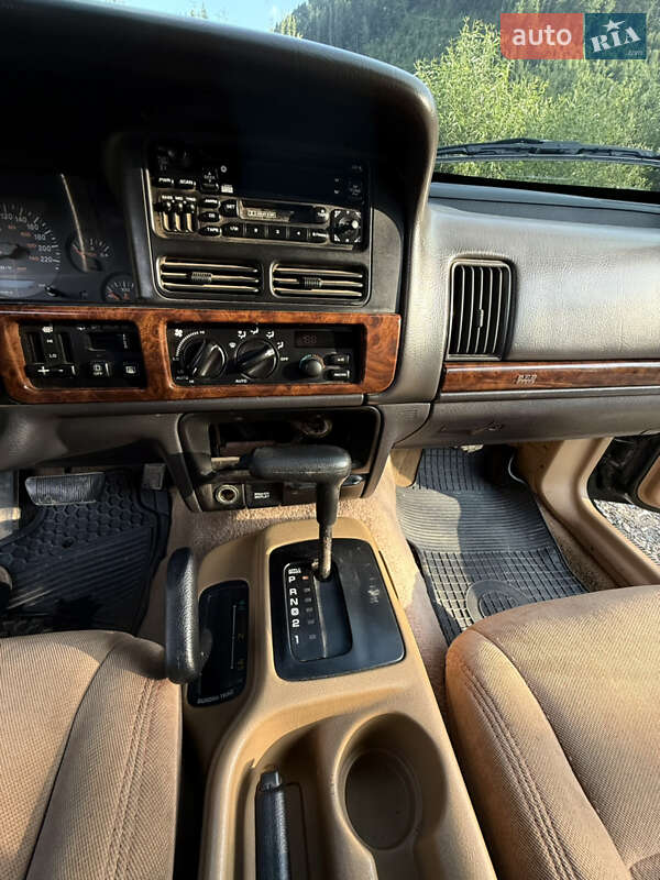 Внедорожник / Кроссовер Jeep Grand Cherokee 1996 в Межгорье