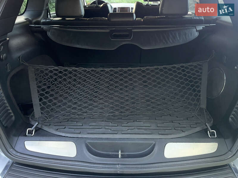 Внедорожник / Кроссовер Jeep Grand Cherokee 2011 в Виннице