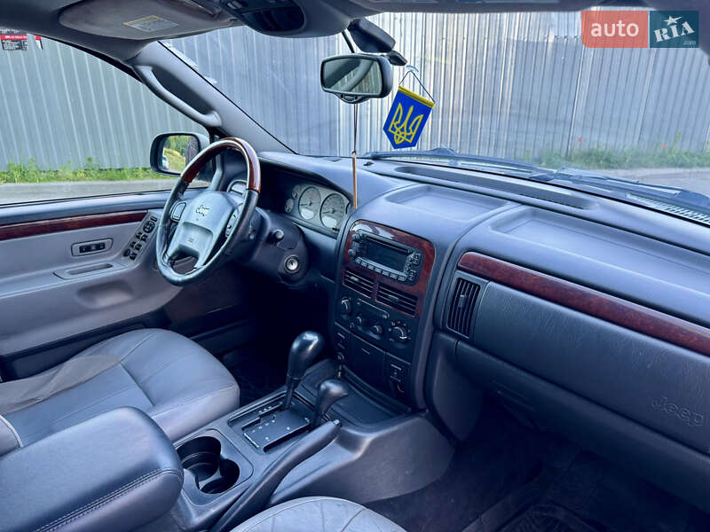 Внедорожник / Кроссовер Jeep Grand Cherokee 2003 в Дубно