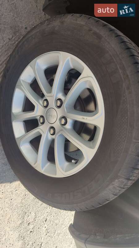 Позашляховик / Кросовер Jeep Grand Cherokee 2021 в Глухові фото 4 Позашляховик / Кросовер Jeep Grand Cherokee 2021 в Глухові