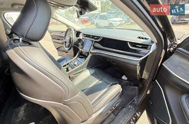 Позашляховик / Кросовер Jeep Grand Cherokee 2022 в 