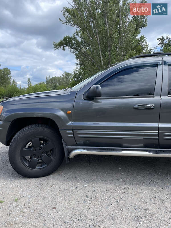 Внедорожник / Кроссовер Jeep Grand Cherokee 2002 в Кременчуге