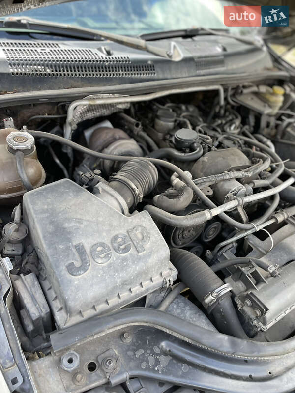 Внедорожник / Кроссовер Jeep Grand Cherokee 2002 в Кременчуге