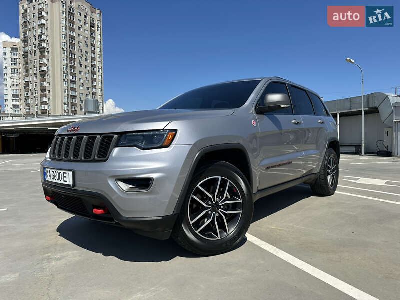 Внедорожник / Кроссовер Jeep Grand Cherokee 2018 в 