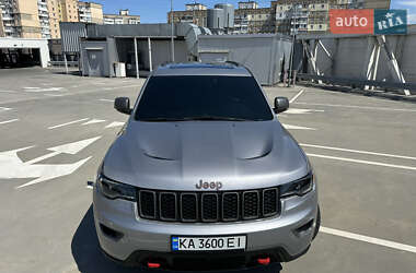 Внедорожник / Кроссовер Jeep Grand Cherokee 2018 в 