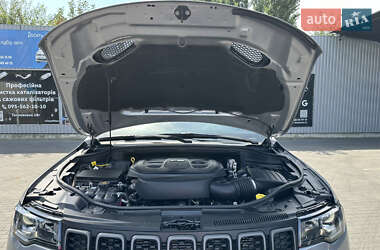 Внедорожник / Кроссовер Jeep Grand Cherokee 2018 в 