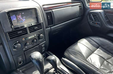 Позашляховик / Кросовер Jeep Grand Cherokee 2002 в 