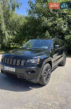 Внедорожник / Кроссовер Jeep Grand Cherokee 2018 в 