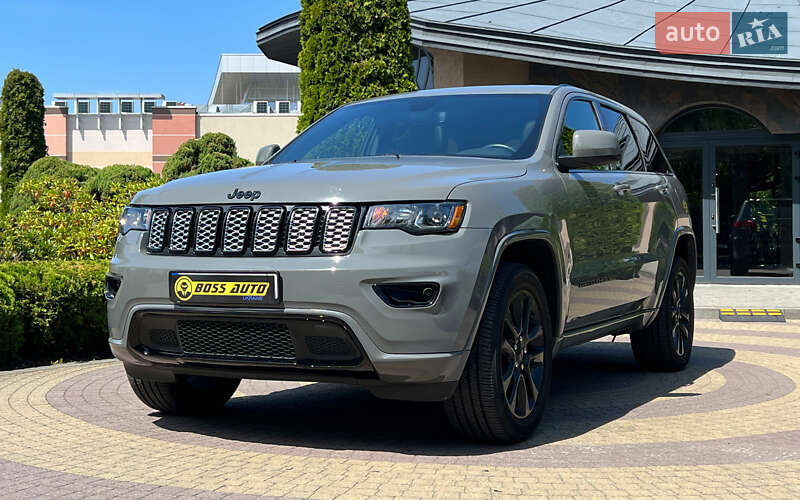 Внедорожник / Кроссовер Jeep Grand Cherokee 2020 в Львове